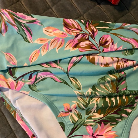 Freshwater Floral Bikini Bottom - Green and Pink - Picture 5 of 7